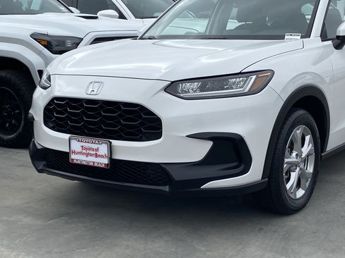 Used 2024 Honda HR-V LX image 7