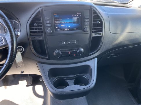 Used 2022 Mercedes-Benz Metris image 13