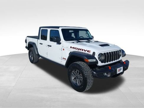 Used 2024 Jeep Gladiator Mojave AWD/4WD image 7