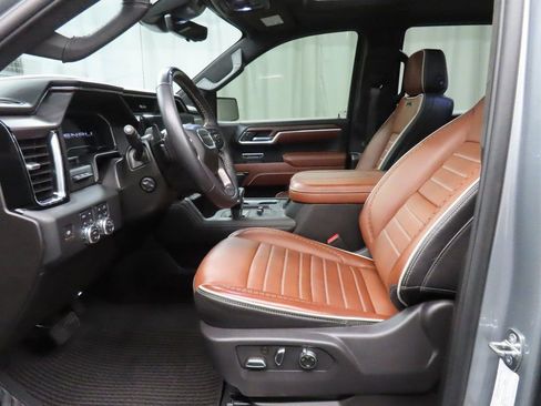 Used 2024 GMC Sierra 1500 Denali Ultimate image 9