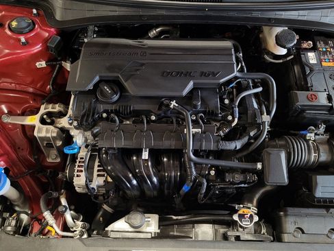 Used 2025 Hyundai Elantra SE FWD image 30