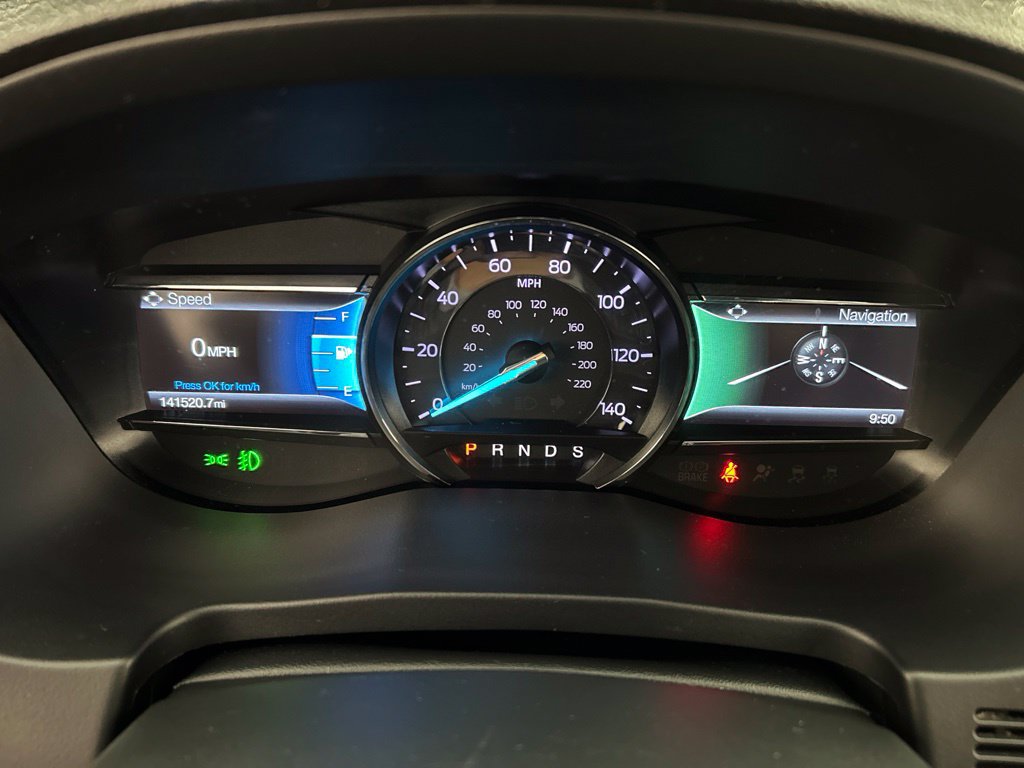 Used 2018 Ford Explorer XLT w/ Equipment Group 202A AWD/4WD image 14