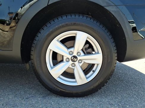 Used 2021 Kia Sorento LX FWD image 21