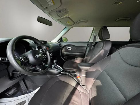 Used 2015 Kia Soul FWD image 11