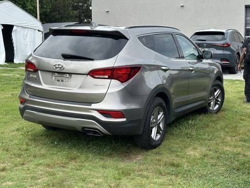 Used 2017 Hyundai Santa Fe Sport w/ 2.4L Tech Package 04 FWD image 3
