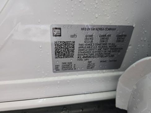Used 2023 Buick Encore GX Select w/ Sport Touring Package FWD image 34