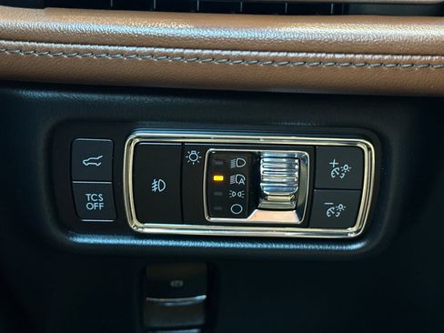 Used 2023 Lincoln Nautilus Reserve w/ Equipment Group 202A image 29