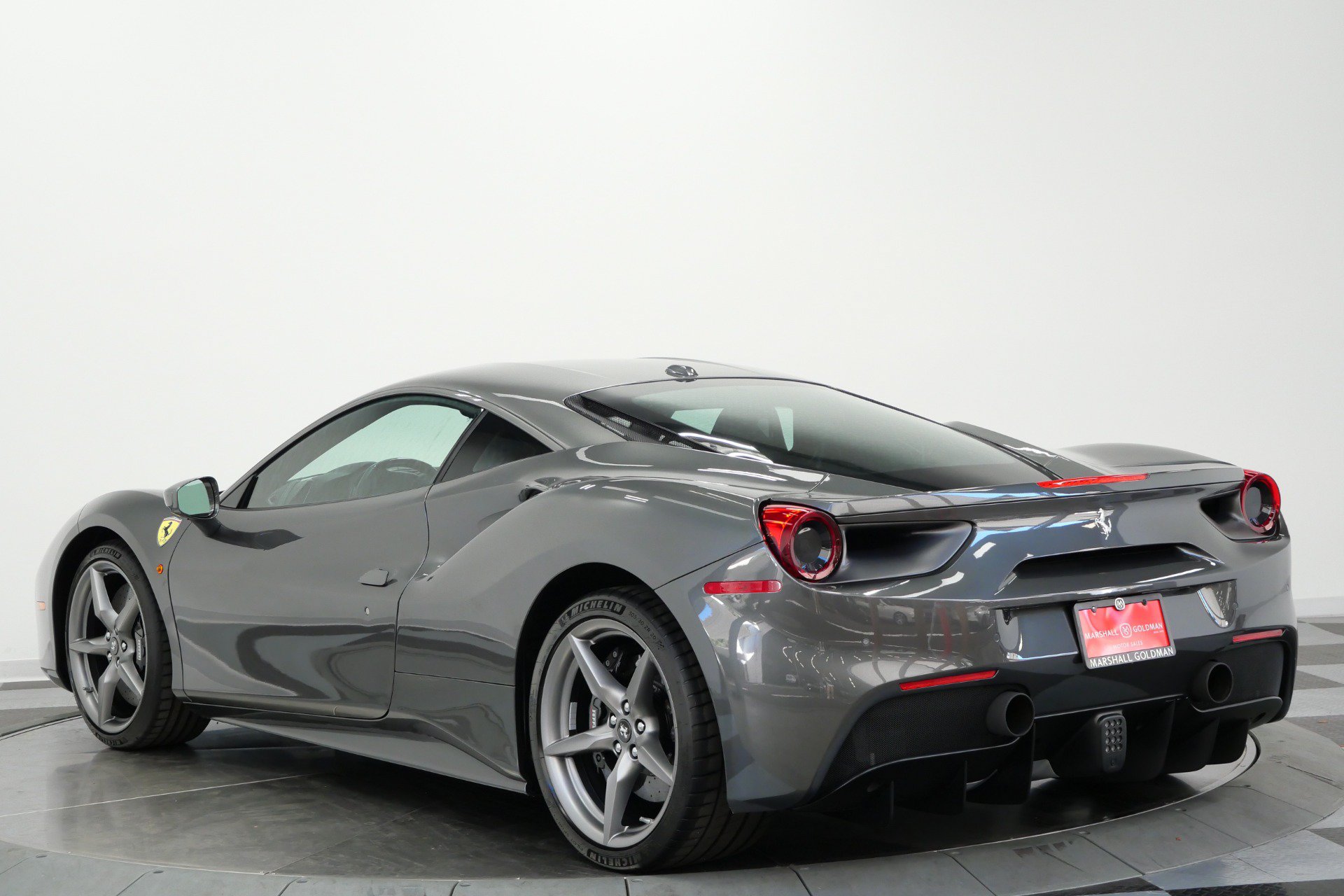 Used 2019 Ferrari 488 GTB RWD image 7