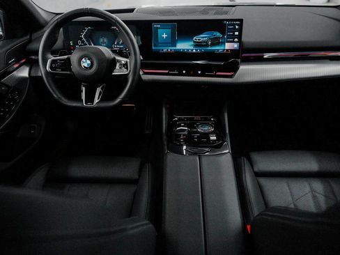 Used 2026 BMW 530i xDrive AWD/4WD image 33