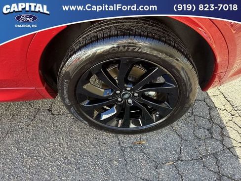 Used 2020 Land Rover Discovery Sport SE R-Dynamic image 13