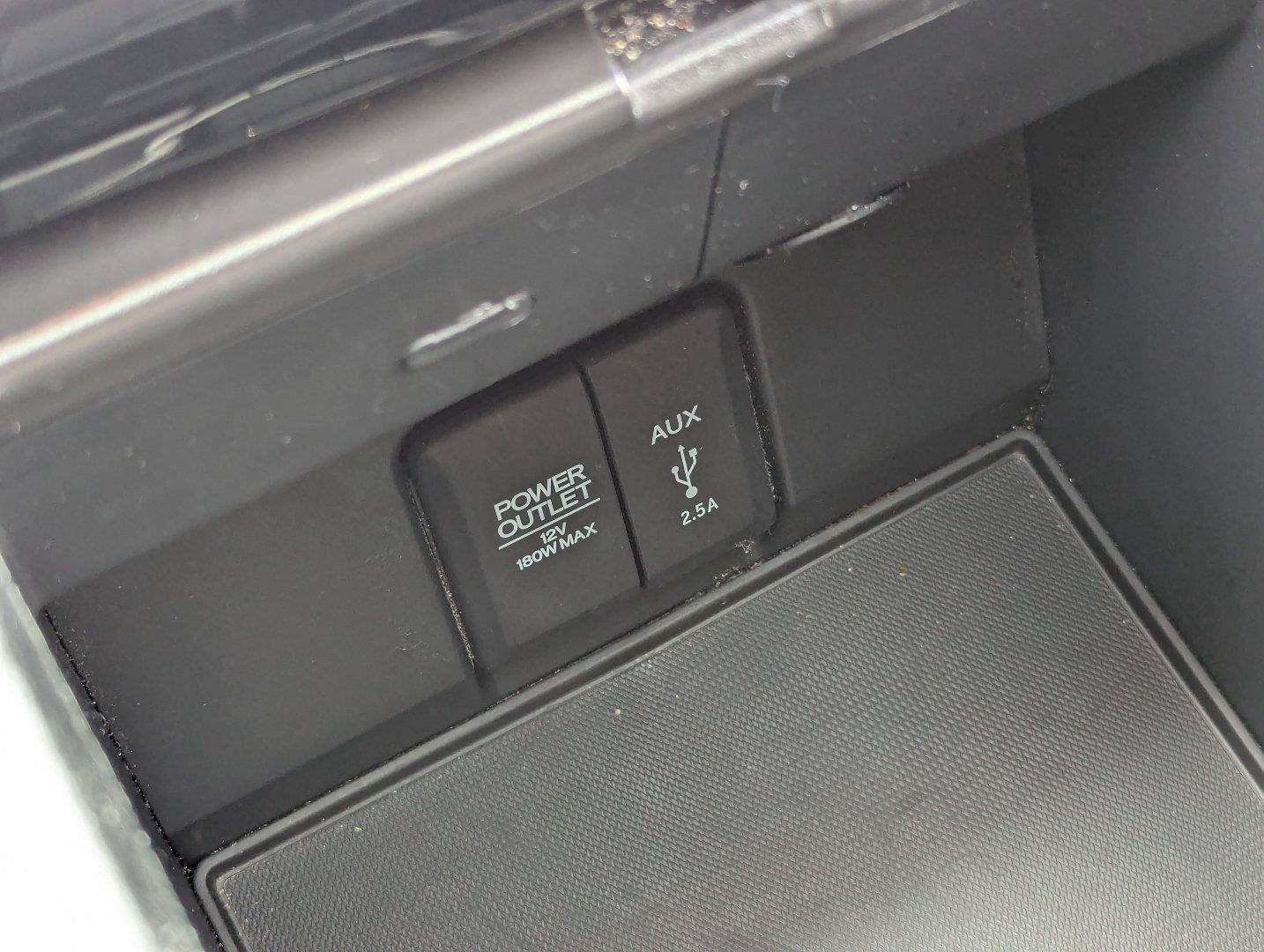 Used 2016 Honda Pilot Touring image 23