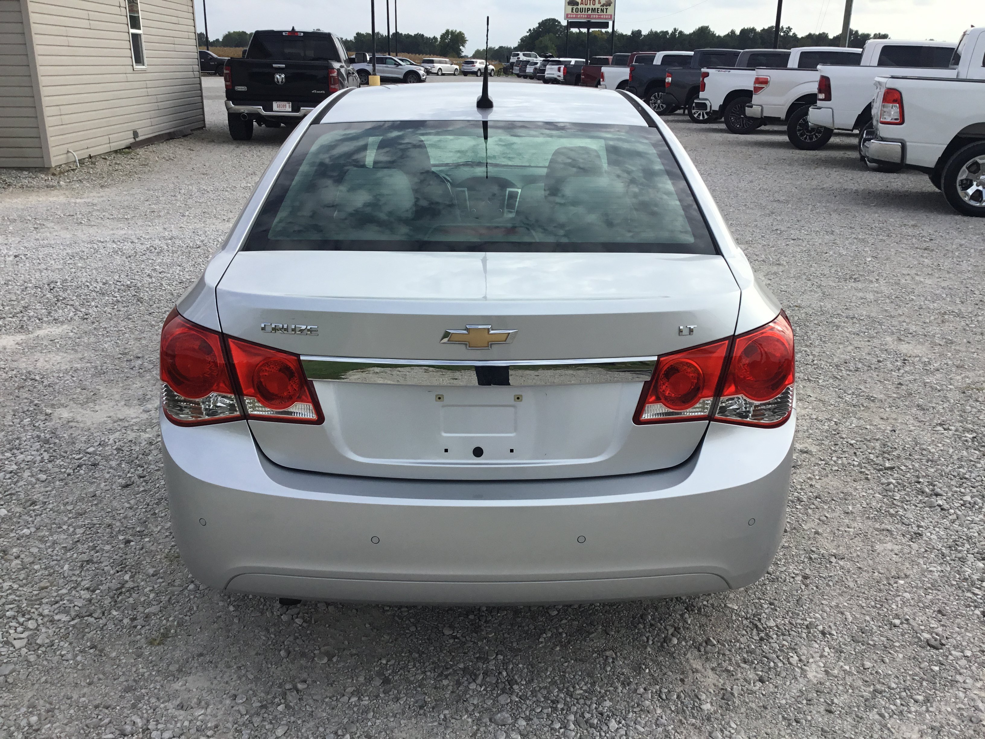 Used 2012 Chevrolet Cruze LT FWD image 4