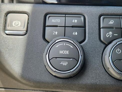New 2026 Chevrolet Silverado 3500 LTZ w/ LTZ Premium Package AWD/4WD image 19