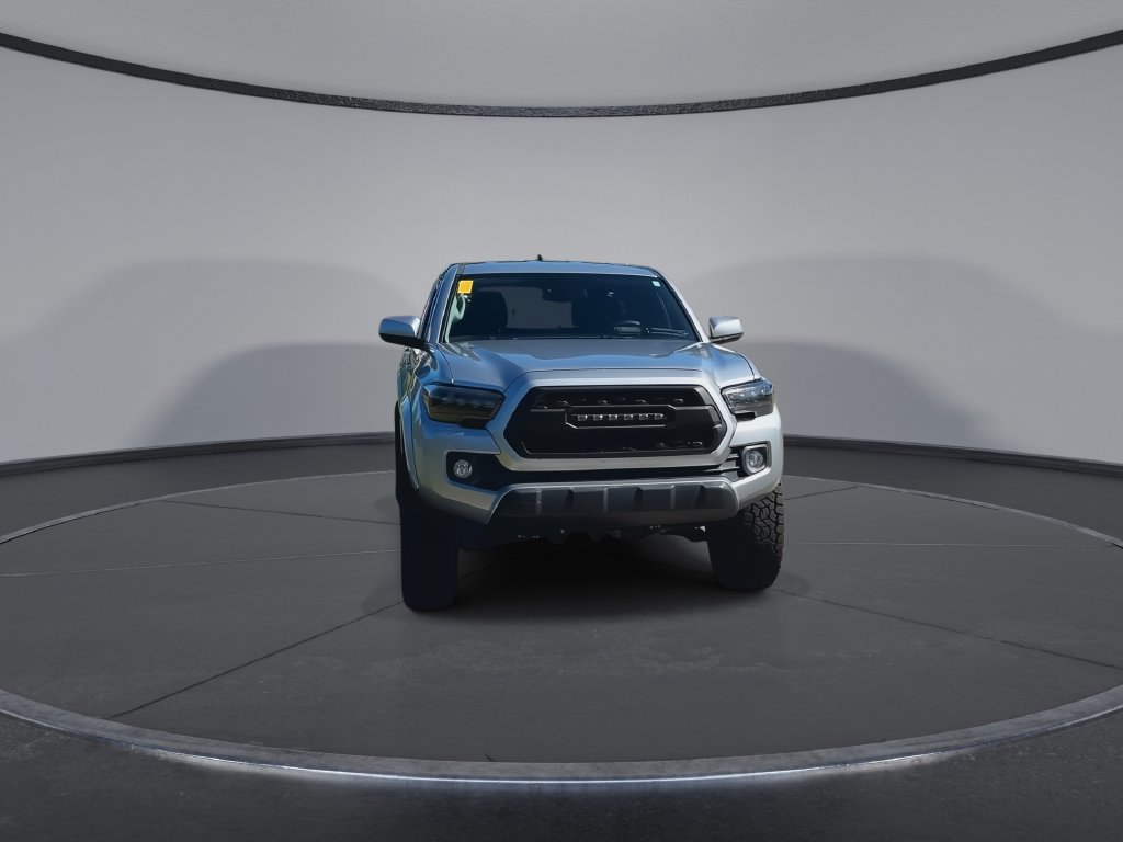 Used 2022 Toyota Tacoma SR5 RWD image 3