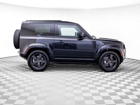 Used 2023 Land Rover Defender 90 X-Dynamic SE AWD/4WD image 7
