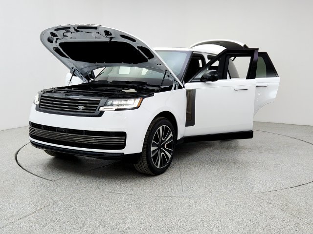 New 2026 Land Rover Range Rover SV AWD/4WD image 9