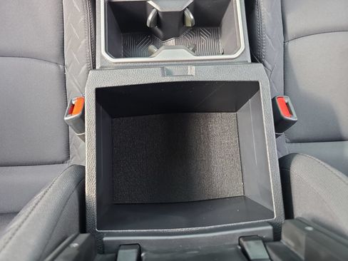 Certified 2025 Toyota Tacoma SR5 AWD/4WD image 18