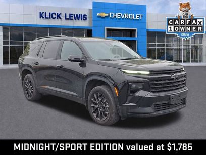 Used 2024 Chevrolet Traverse LT w/ Midnight/Sport Edition