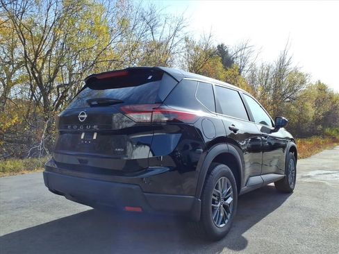 Used 2025 Nissan Rogue S image 6