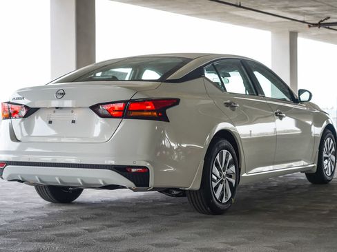 New 2025 Nissan Altima 2.5 S FWD image 5