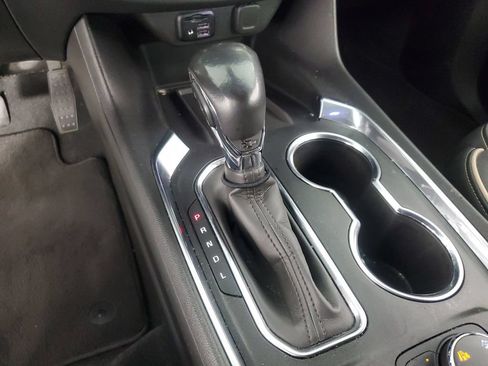 Used 2022 Chevrolet Traverse Premier w/ Redline Edition AWD/4WD image 18