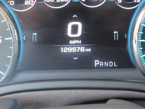 Used 2018 GMC Yukon Denali w/ Open Road Package RWD image 33