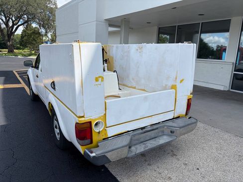 Used 2013 Nissan Frontier S RWD image 5