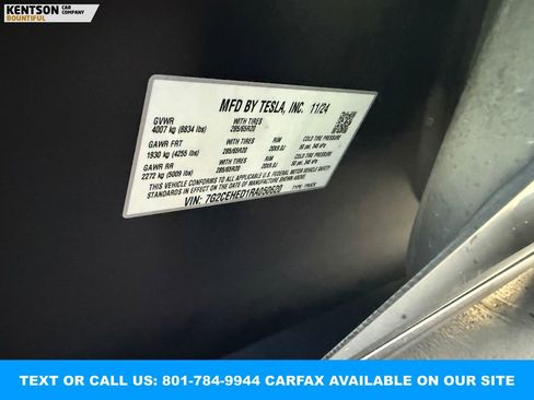 Used 2024 Tesla Cybertruck AWD Crew Cab image 40