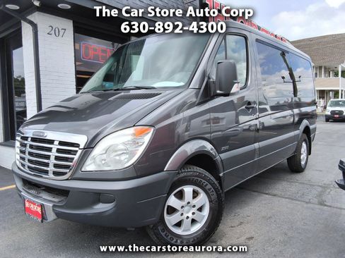 Used 2013 Freightliner Sprinter 2500 RWD image 1