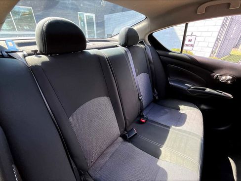 Used 2019 Nissan Versa SV image 18