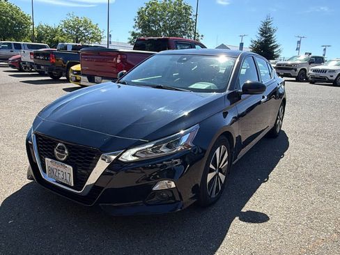 Used 2019 Nissan Altima 2.5 SL FWD image 1