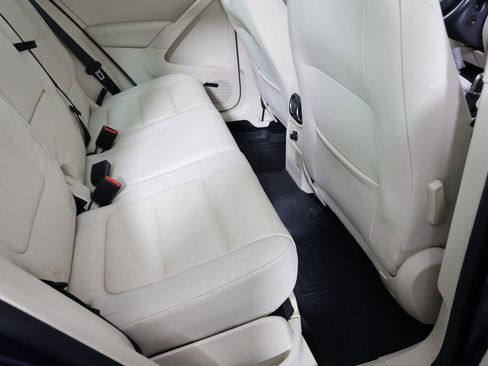 Used 2014 Volkswagen Tiguan SEL image 22
