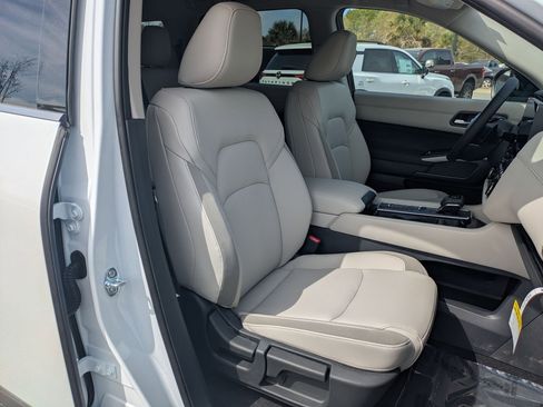 New 2026 Nissan Pathfinder SL image 35