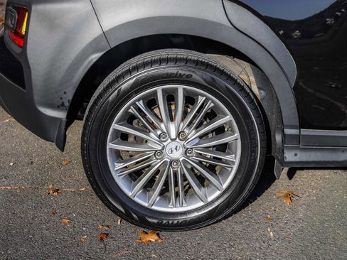 Used 2019 Hyundai Kona SEL image 5