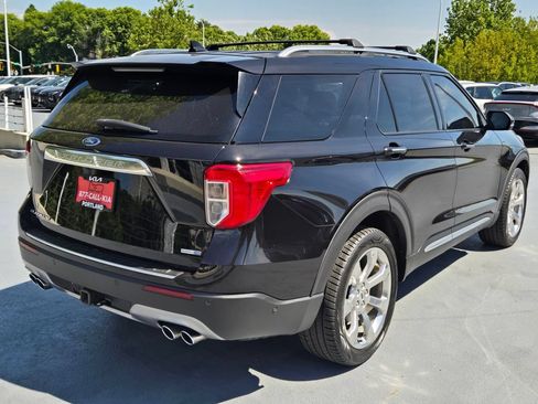 Used 2020 Ford Explorer Platinum w/ Premium Technology Package AWD/4WD image 3