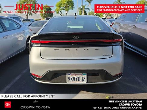 Used 2026 Toyota Prius XLE FWD image 3