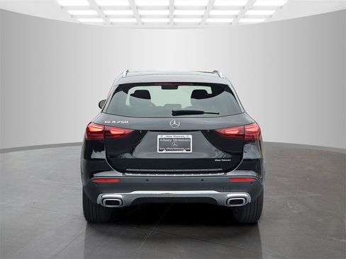 Used 2025 Mercedes-Benz GLA 250 image 5