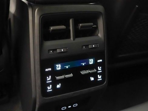 Certified 2025 Porsche Macan 4S Electric image 21