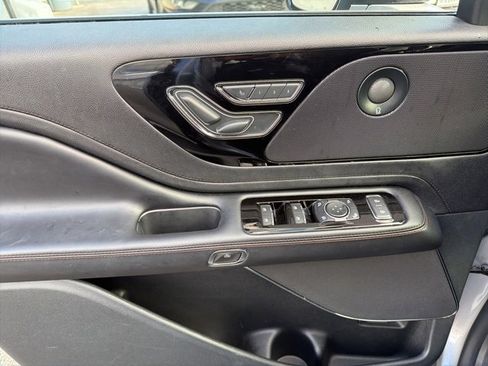 Used 2022 Lincoln Aviator Reserve image 15