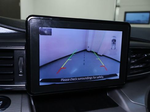 Used 2021 Ford Explorer XLT w/ Equipment Group 202A image 29