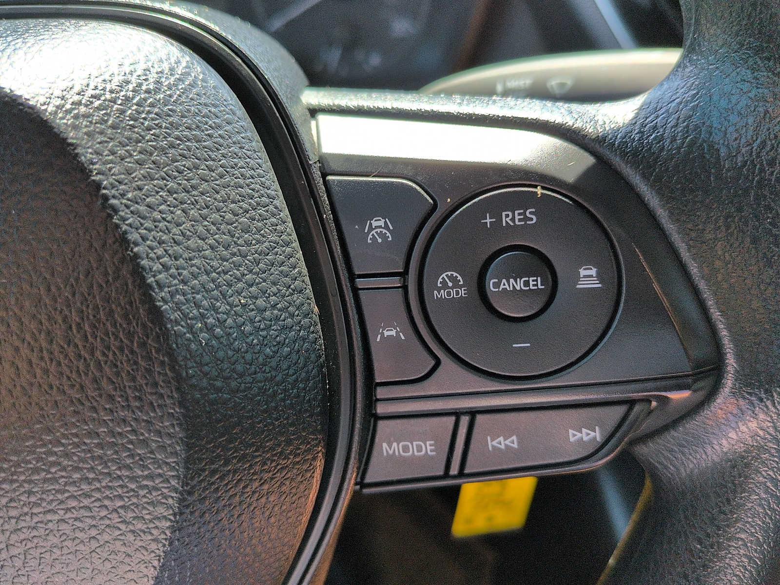 Used 2024 Toyota Corolla LE FWD image 16