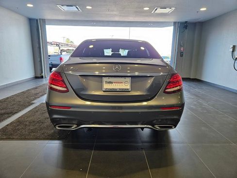 Used 2017 Mercedes-Benz E 300 image 7