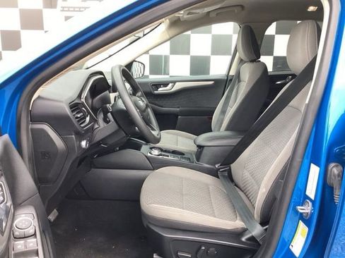 Used 2020 Ford Escape SE image 21