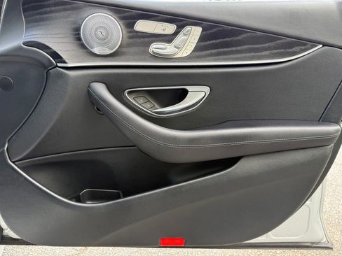 Used 2019 Mercedes-Benz E 300 4MATIC image 46