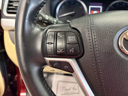 Used 2018 Toyota Highlander Limited AWD/4WD image 15