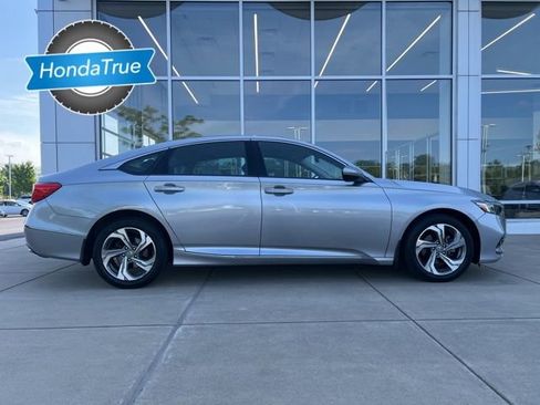 Used 2018 Honda Accord EX image 2