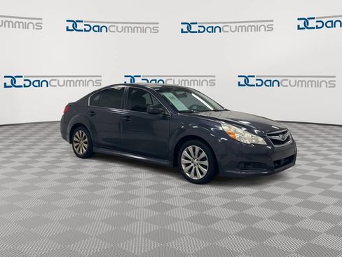 Used 2010 Subaru Legacy 2.5i Limited AWD/4WD image 2