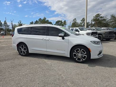 New 2026 Chrysler Pacifica Pinnacle w/ Trailer Tow Group image 2