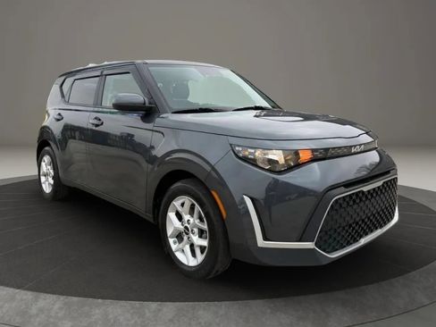 Used 2024 Kia Soul LX w/ Option Group 015 FWD image 1