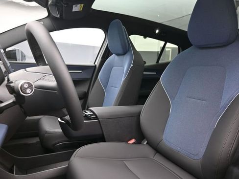 New 2026 Volvo EX30 Plus w/ Climate Package image 9